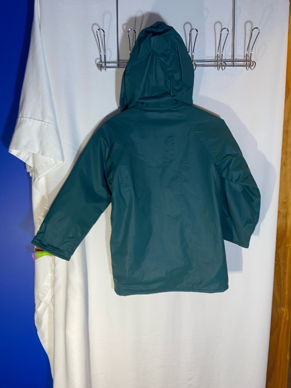 Anmations Green Hooded Lined Rain Jacket, Size 7 Unisex - Picture 3 of 5
